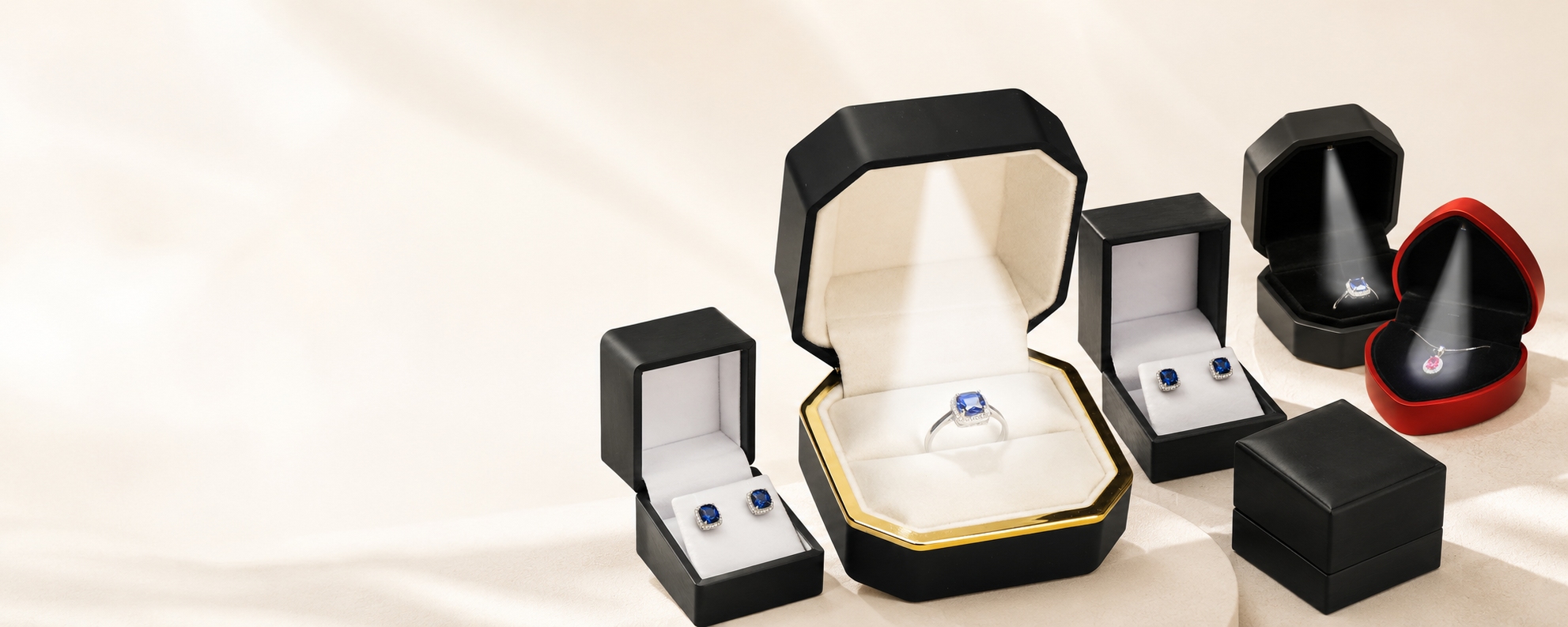 Wholesale jewellery packaging and LED jewellery boxes